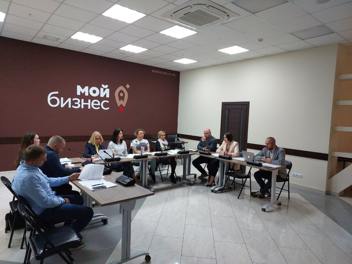 18 сентября с предпринимателями региона обсудили установленные ограничения по продаже алкогольной продукции